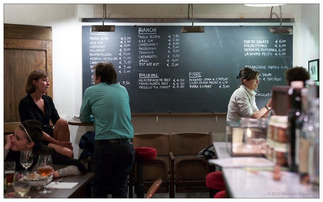 3200 iso night in Genova