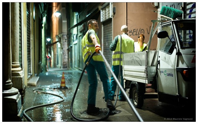 3200 iso night in Genova 8