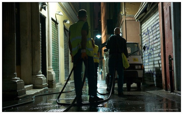 3200 iso night in Genova 1